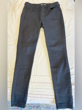 Old Navy Rockstar Super Skinny Black Jeans - Size 6, 28” inseam